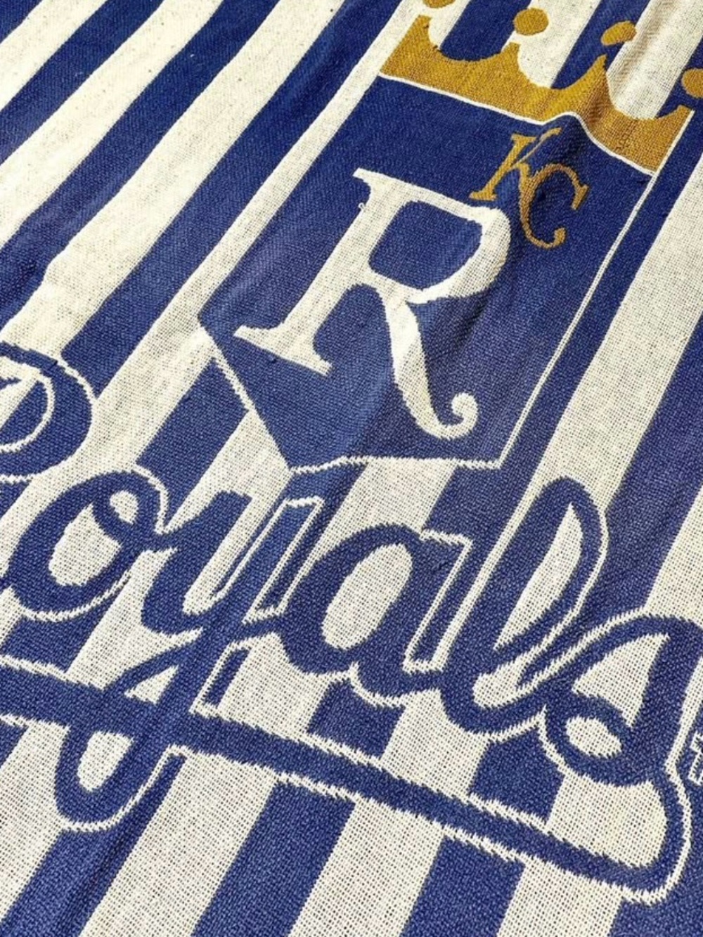 Kansas City Royals "Ace" Jacquard Tapestry Throw Blanket • 60” x 48” - Picture 3 of 6
